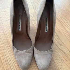 Manolo Blahnik size 40 (9.5-10)